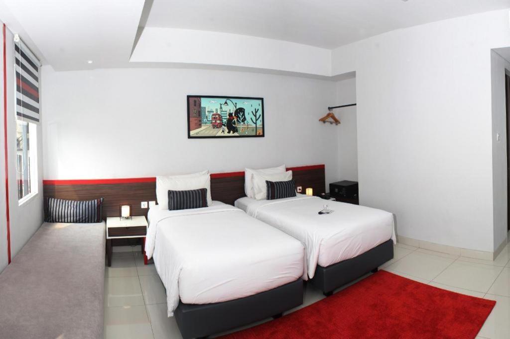 Hi Hotel Senen Yakarta Exterior foto