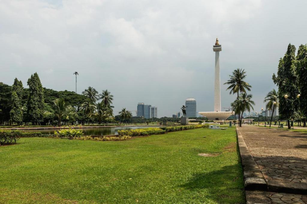 Hi Hotel Senen Yakarta Exterior foto